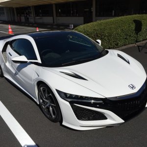 acura-nsx-honda-rd-center-oct-2015_100532293_l.jpg