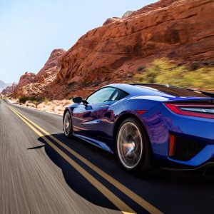 2017-acura-nsx_100531721_h.jpg