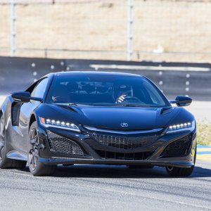 2017-acura-nsx_100531729_h.jpg