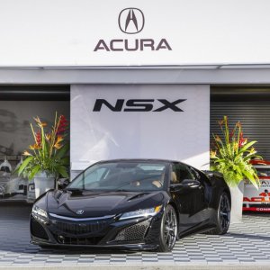 2017-acura-nsx_100531724_l.jpg