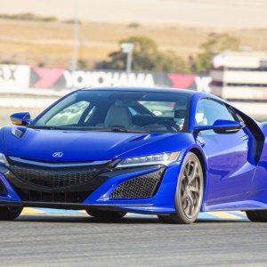 2017-acura-nsx_100531726_l.jpg