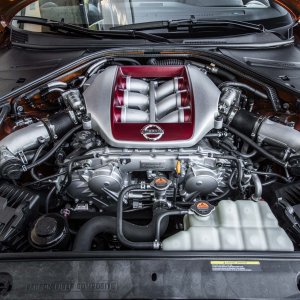2017-Nissan-GT-R-engine.jpg