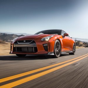 2017-Nissan-GT-R-front-three-quarters-in-motion.jpg
